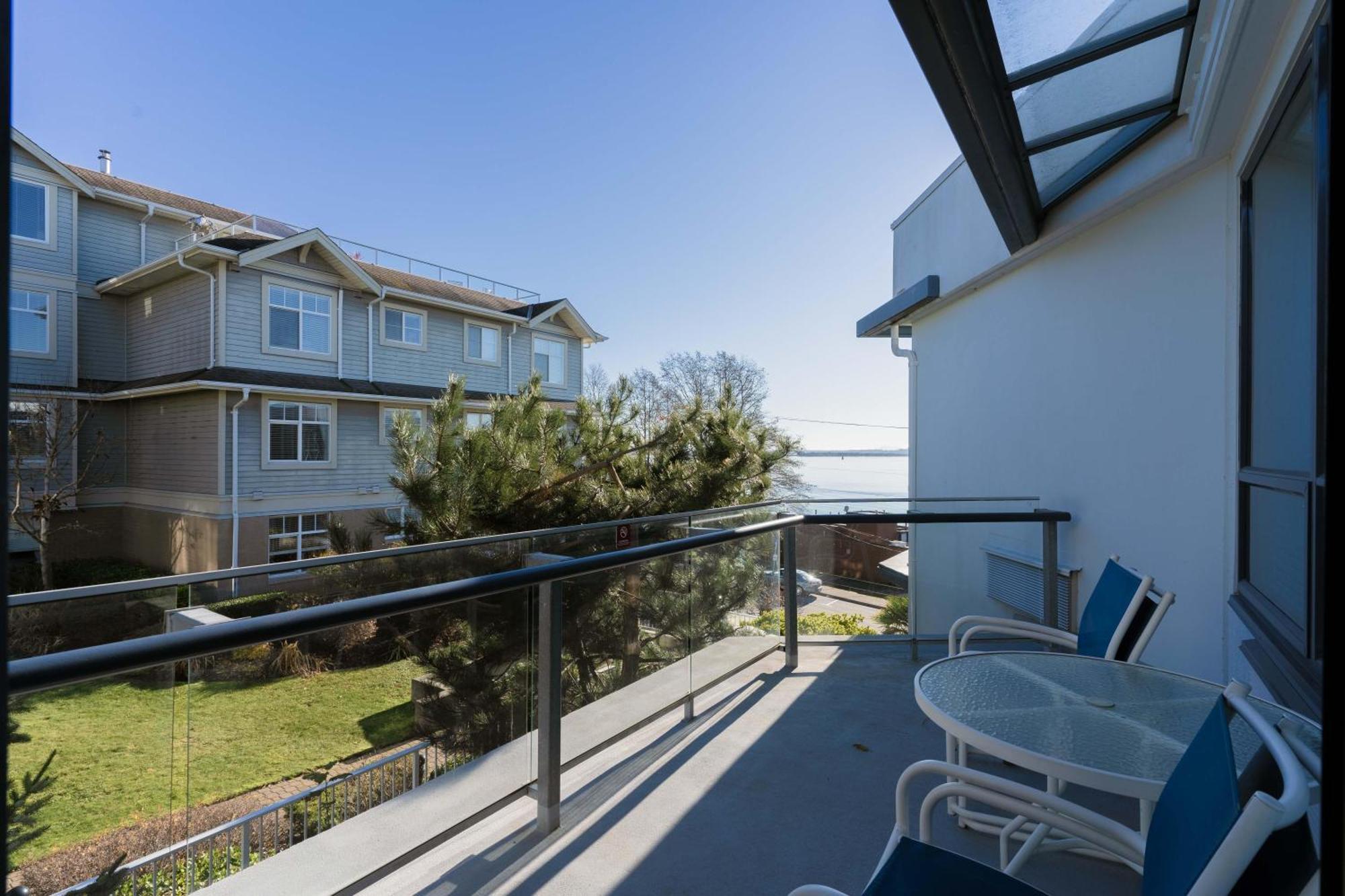 Ocean Promenade 3* White Rock