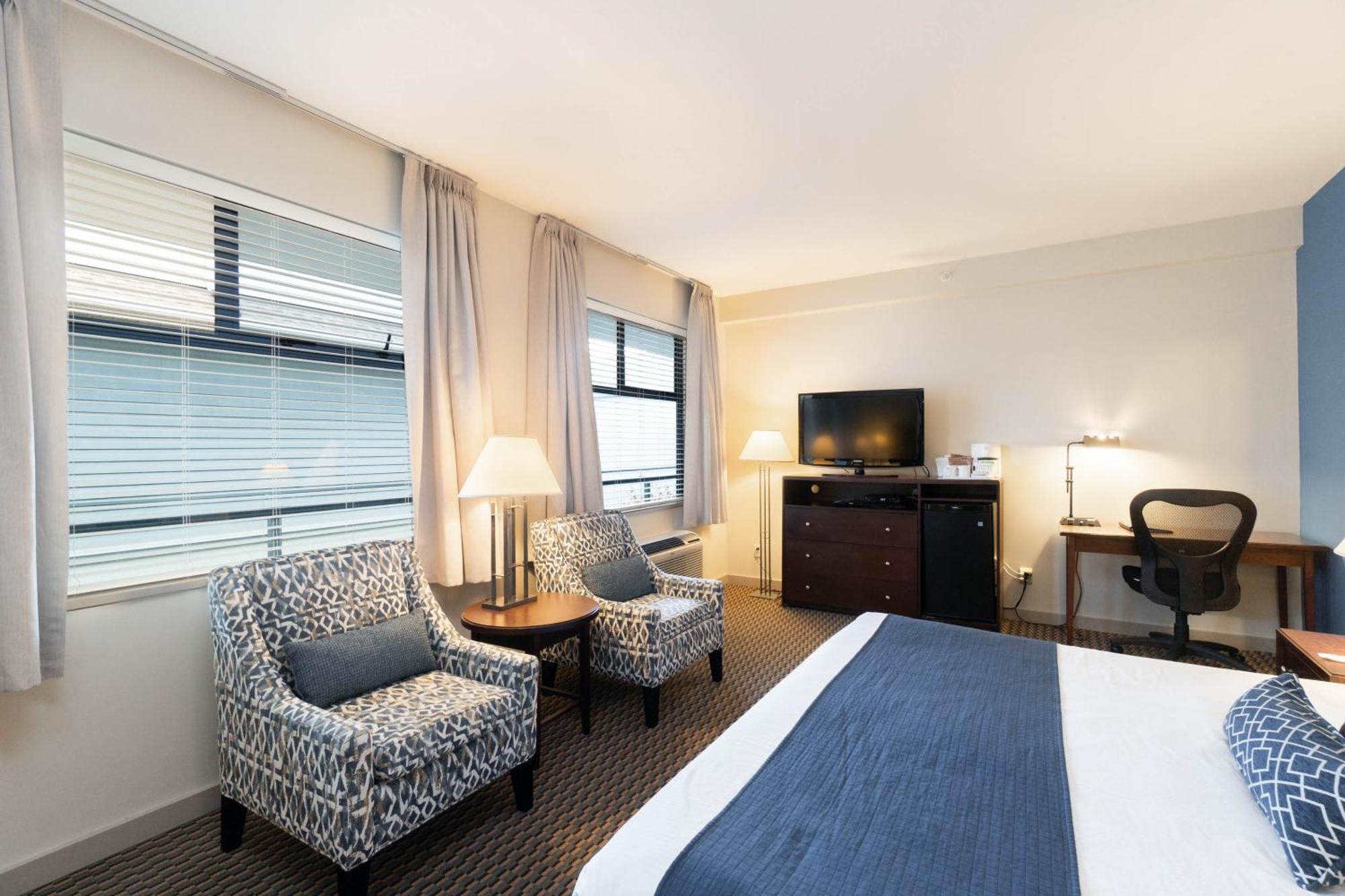 Ocean Promenade Hotel 3*