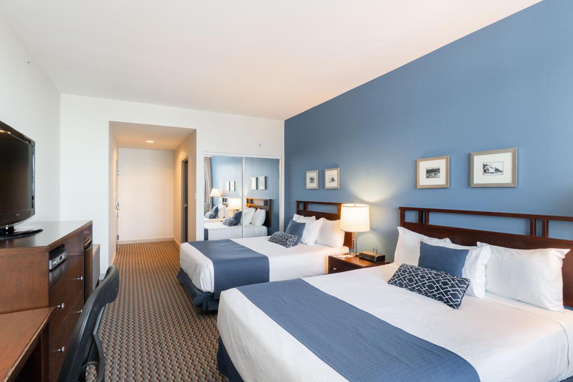 Ocean Promenade Hotel
